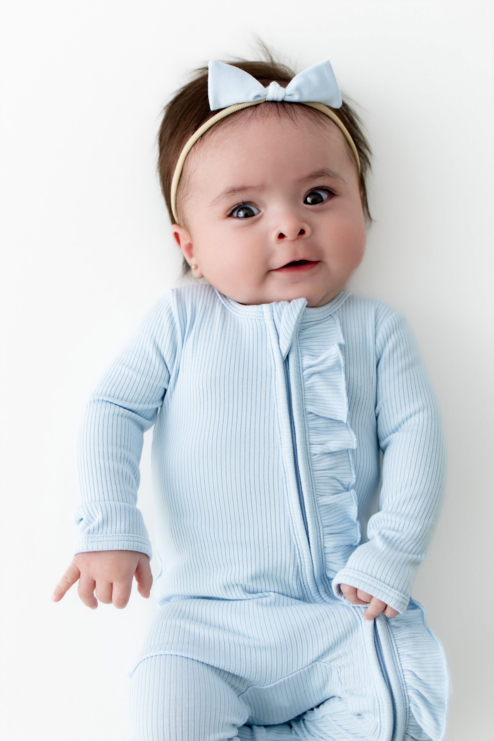 Breeze_Ribbed_Ruffle_Zipper_Footie_Nylon_Bow_03