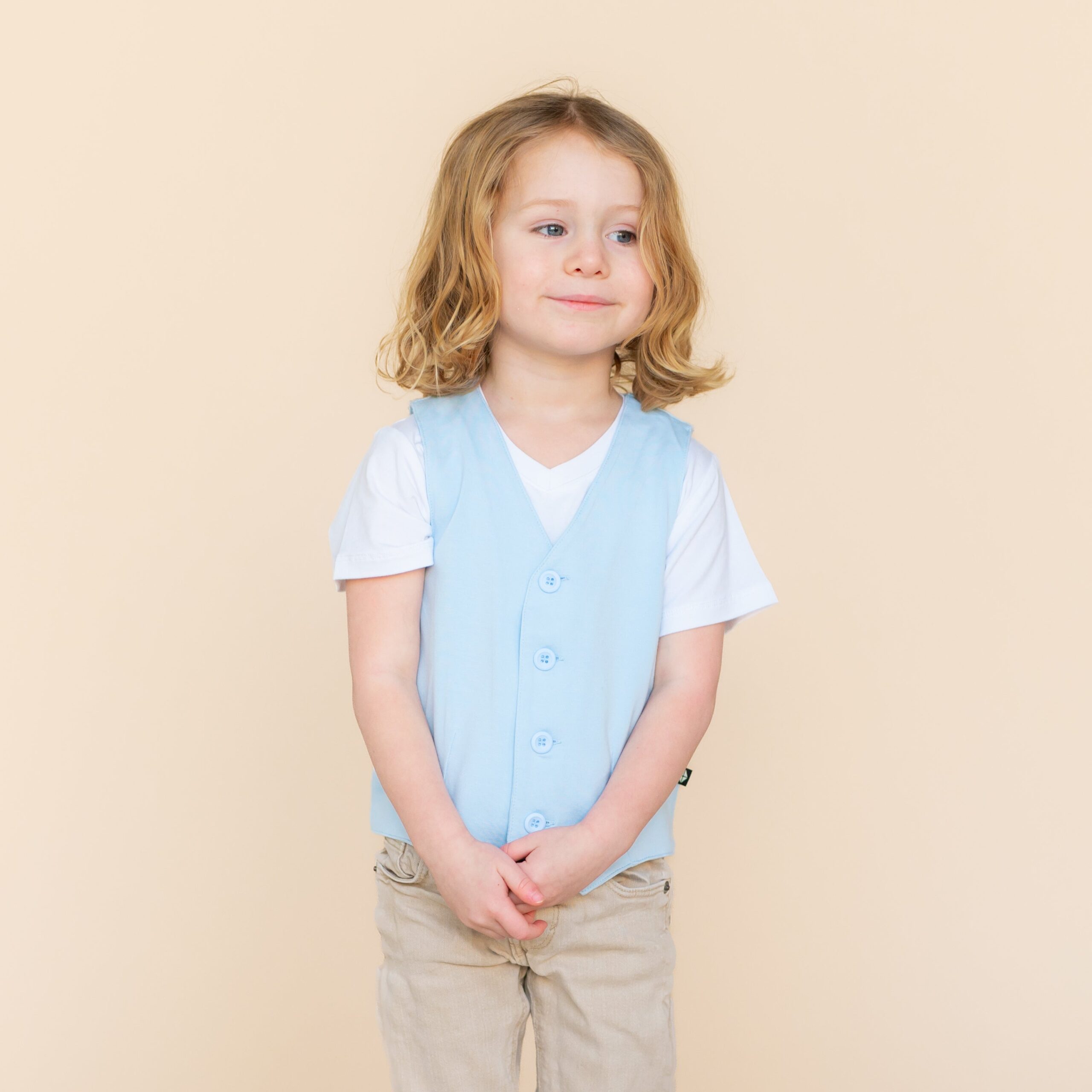 Breeze_Tuxedo_Vest_01