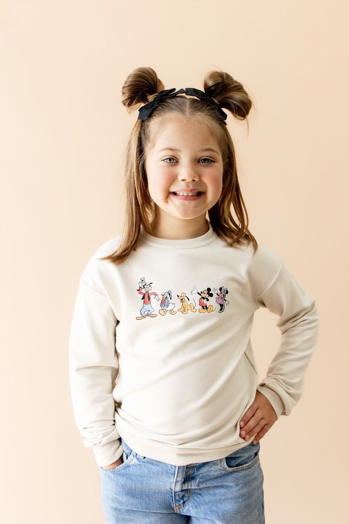 Mickey_Friends_Ecru_Bamboo_Cotton_Sweatshirt_01