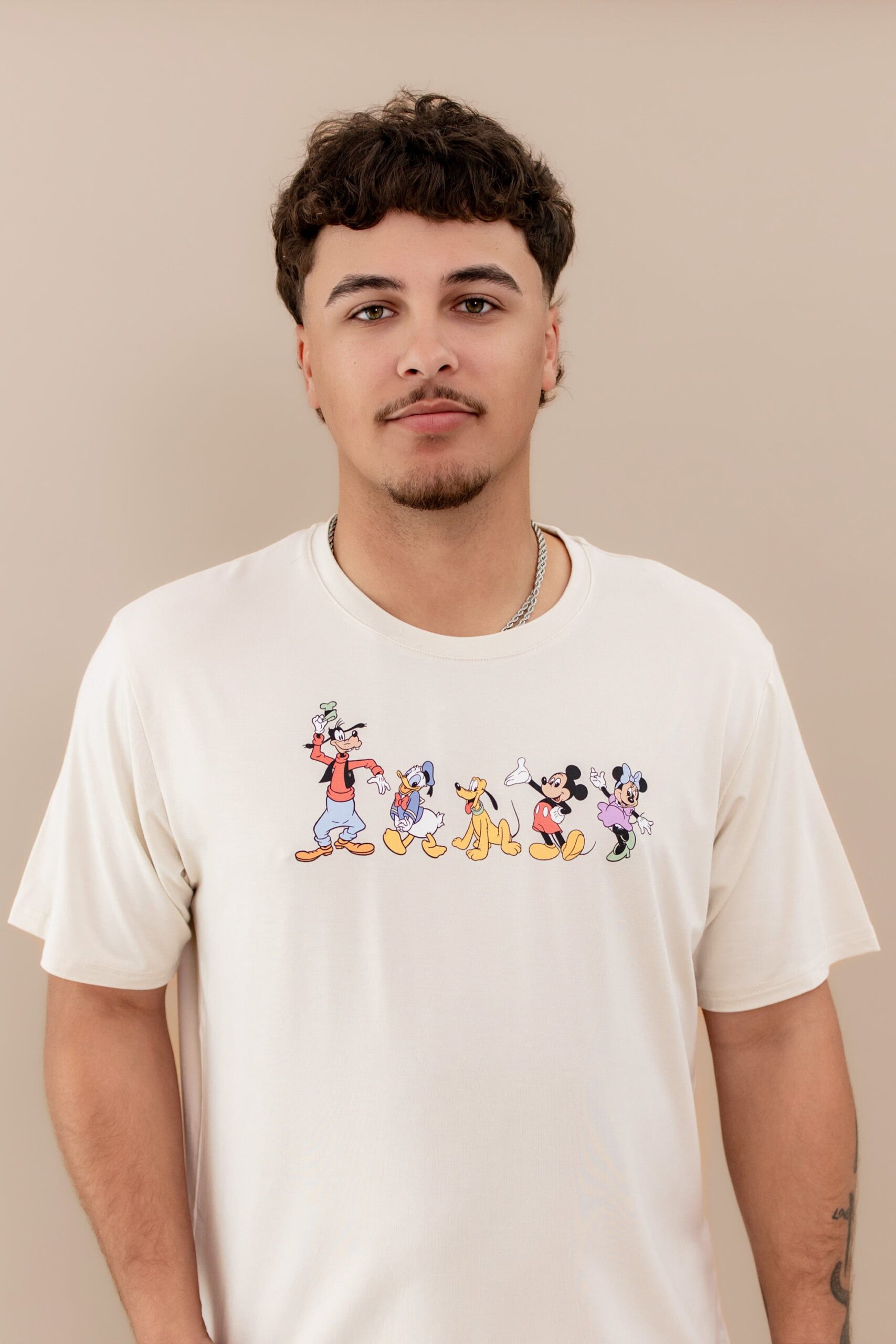 Mickey_Friends_Ecru_Mens_Crew_Neck_Tee_01
