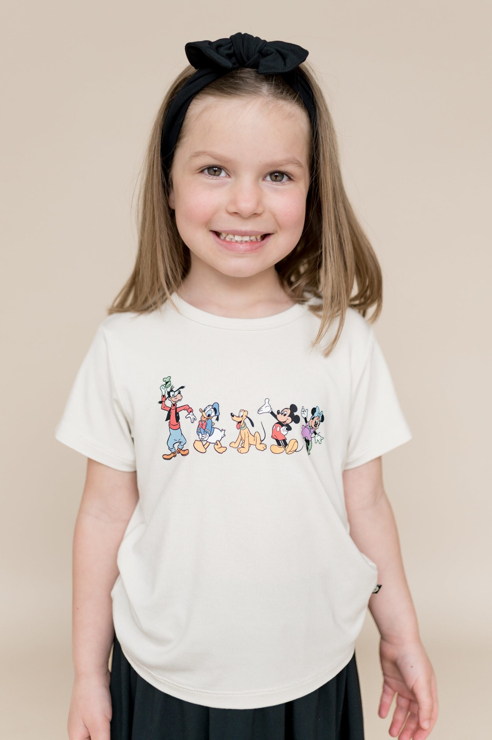 Mickey_Friends_Ecru_Toddler_Basic_Tee_02