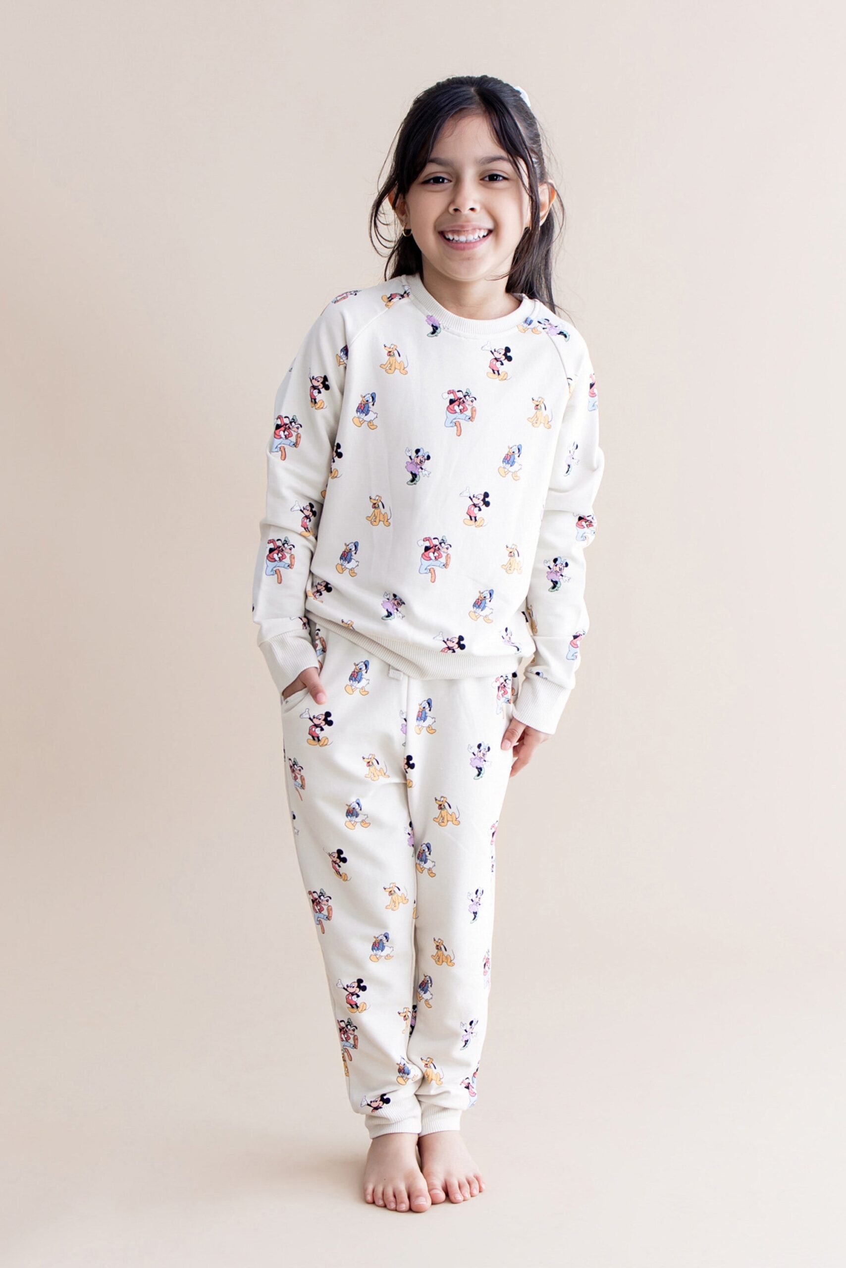 Mickey_Mouse_and_Friends_Bamboo_Cotton_LS_Jogger_Set_01_df9c4769-3cde-4e83-9ddc-40f8bf938d7e