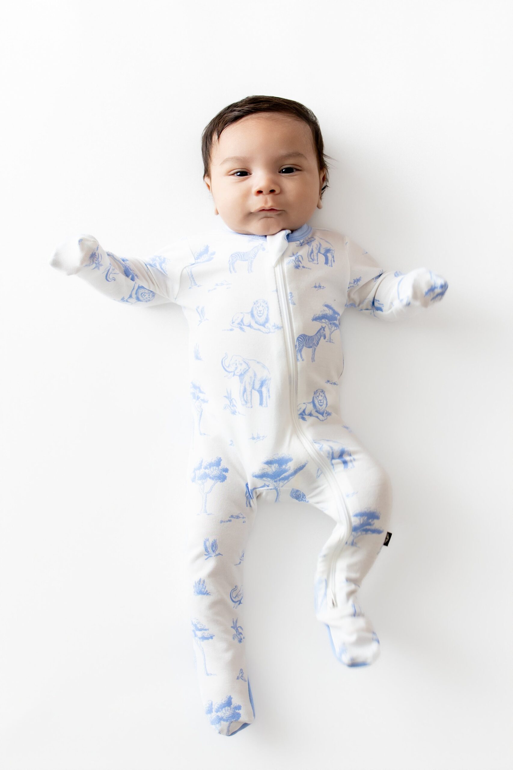 Toile_Safari_Zipper_Footie_01
