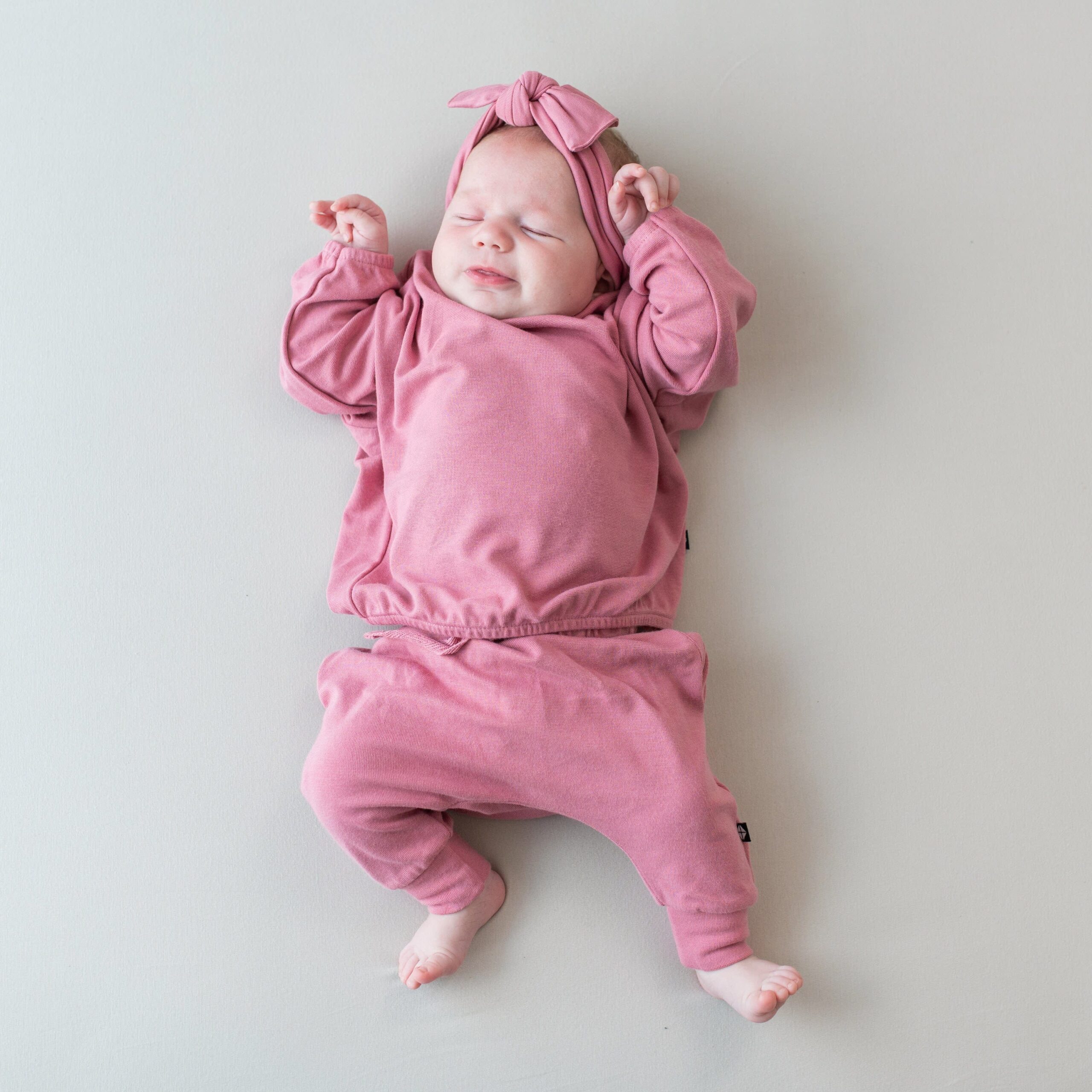 kyte-baby-bamboo-jersey-harem-pants-bamboo-jersey-harem-pants-in-apple-blossom-34457438683247